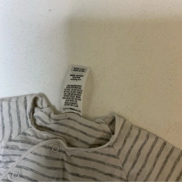 Bonds Baby Grey Marle Stripe Cosysuit Snap 0-3M EUC - Picture 3 of 4